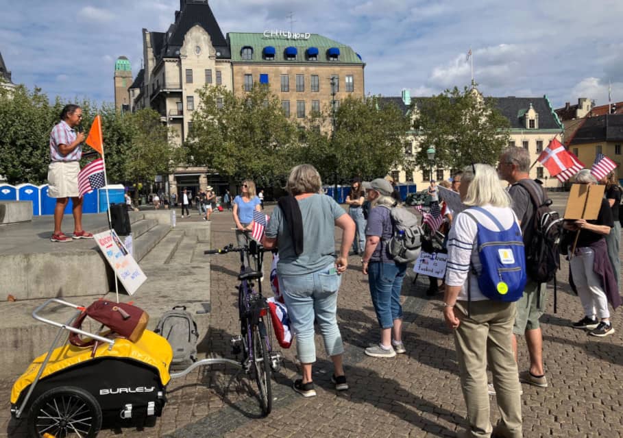 Speaker and audience.