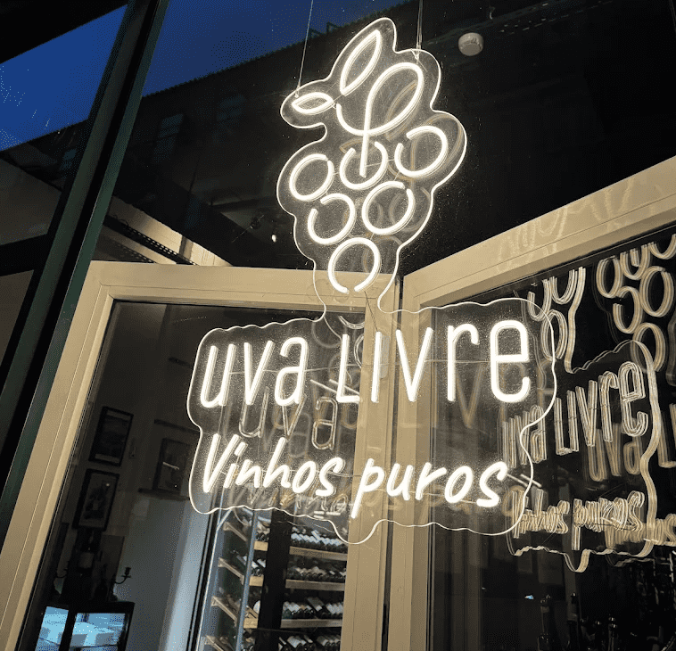 Uva Livra Storefront
