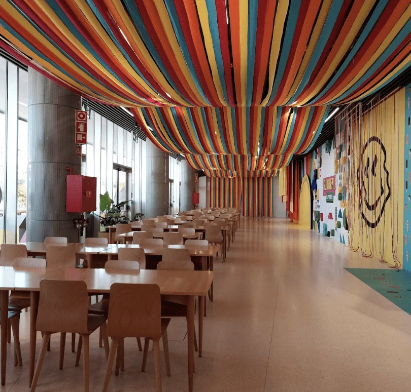 Auchon Food Court