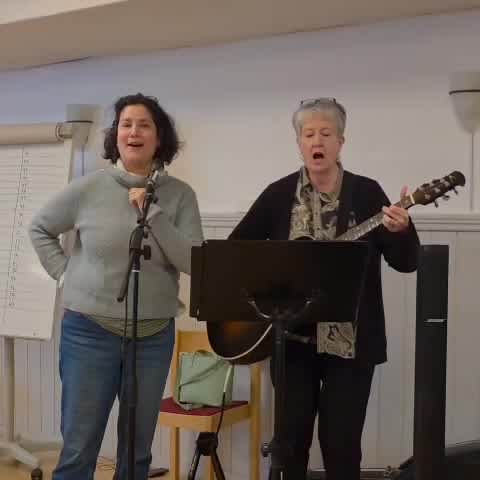 Protest song leaders Manya Sundström and Peggy Sjöström