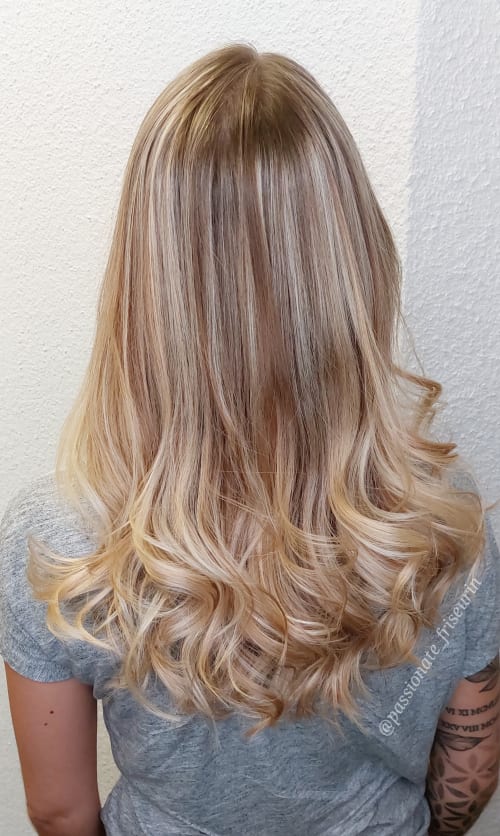 Frisuren-Bild von Silke Peukert auf hairinspo: frau, kopfhaar, wellig, lang, beachwaves, mehrfarbig, balayage, babylights, face-framing, blond