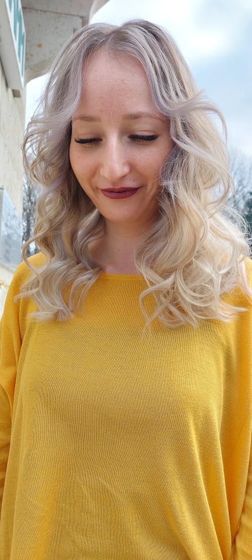 Frisuren-Bild von Silke Peukert auf hairinspo: frau, kopfhaar, wellig, lang, beachwaves, curtainbangs, mehrfarbig, balayage, babylights, face-framing, blond, pastel