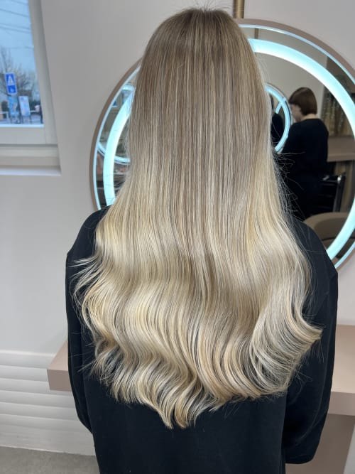 Frisuren-Bild von Boho Hair & Skin GmbH auf hairinspo: frau, kopfhaar, wellig, lang, beachwaves, mehrfarbig, balayage, blond Frisuren-Bild von Boho Hair & Skin GmbH auf hairinspo: frau, kopfhaar, wellig, lang, beachwaves, mehrfarbig, balayage, blond