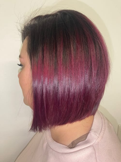 Frisuren-Bild von Denise Savoldelli auf hairinspo: frau, kopfhaar, glatt, schulterlang, seitenscheitel, mehrfarbig, haarfarbe, balayage, violett