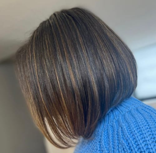 Frisuren-Bild von Eda Kayisli auf hairinspo: frau, kopfhaar, glatt, schulterlang, seitenscheitel, mehrfarbig, haarfarbe, babylights, dunkelbraun