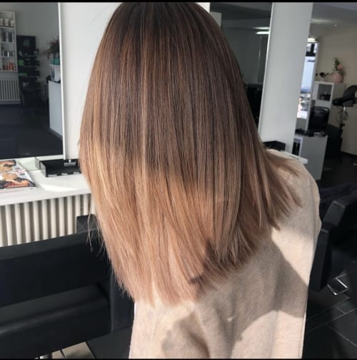 Frisuren-Bild von Medina Seferovic auf hairinspo: frau, kopfhaar, glatt, schulterlang, stufenschnitt, mehrfarbig, tönung, mêches, babylights, dunkelblond, hellbraun, braun Frisuren-Bild von Medina Seferovic auf hairinspo: frau, kopfhaar, glatt, schulterlang, stufenschnitt, mehrfarbig, tönung, mêches, babylights, dunkelblond, hellbraun, braun