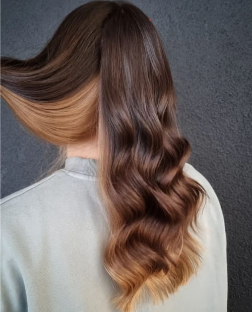Frisuren-Bild von Silena Schlegel auf hairinspo: unisex, kopfhaar, glatt, lang, waves, mehrfarbig, tönung, color blocking, two tone, blond, braun, caramel