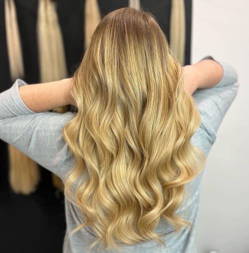 Frisuren-Bild von Haardesign Friseur & Kosmetik Marlen Broermann auf hairinspo: frau, kopfhaar, wellig, lang, beachwaves, mehrfarbig, foilayage, blond