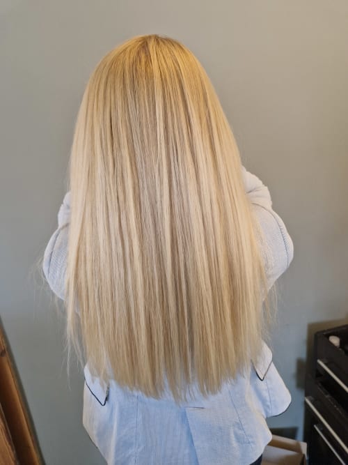 Frisuren-Bild von Peggy Nothing auf hairinspo: frau, kopfhaar, glatt, lang, calligraphy cut, mehrfarbig, haarfarbe, highlights, color refresh, hellblond, aschblond, caramel