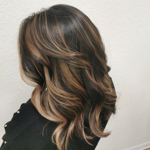 Frisuren-Bild von Diana Linke auf hairinspo: frau, kopfhaar, glatt, schulterlang, seitenscheitel, mehrfarbig, haarfarbe, caramel