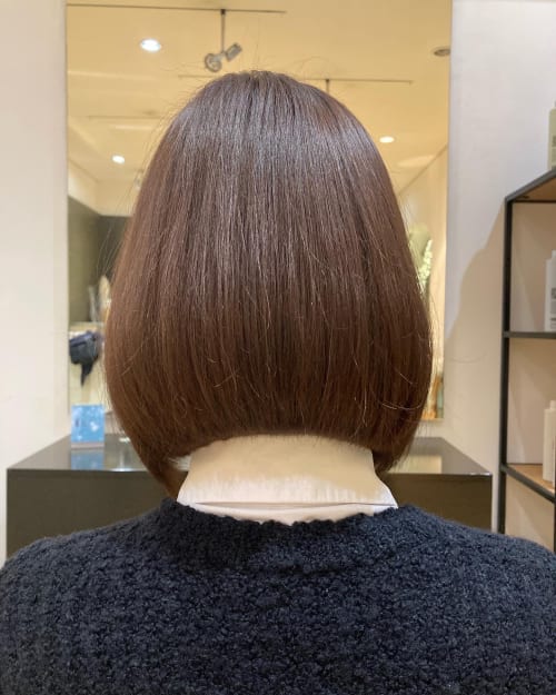 Frisuren-Bild von Yvonne Schuler auf hairinspo: frau, kopfhaar, glatt, kurz, shortbob, einfarbig, tönung, braun