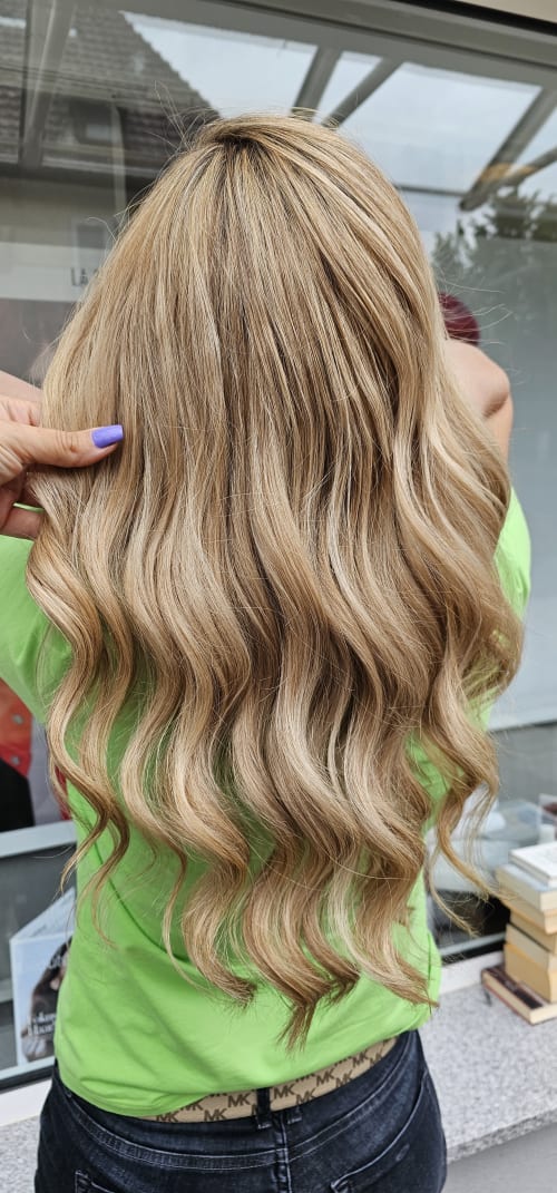 Frisuren-Bild von Irina Fedoruk auf hairinspo: frau, kopfhaar, glatt, lang, locken, mehrfarbig, mêches, blond