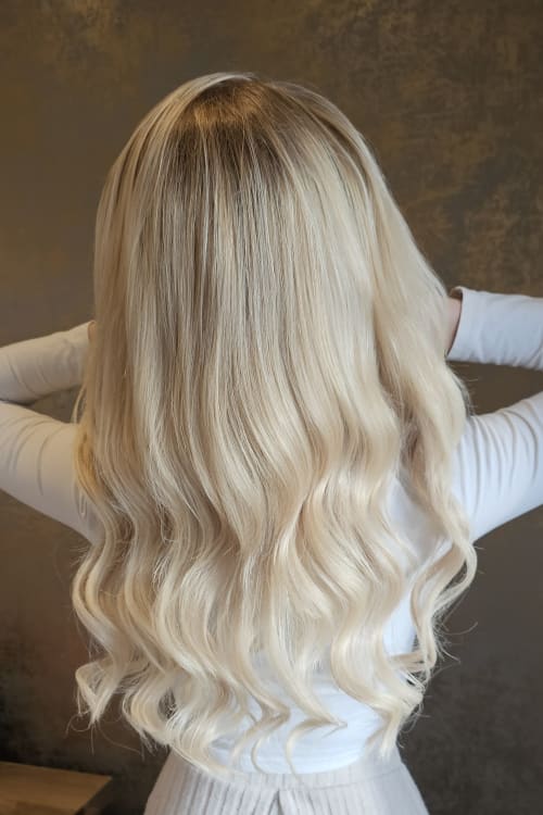 Frisuren-Bild von Irina Fedoruk auf hairinspo: frau, kopfhaar, glatt, lang, Haarverlängerung, einfarbig, balayage, hellblond