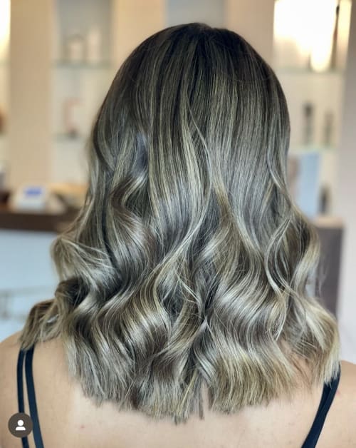 Frisuren-Bild von Thomalu Luxury hair beauty auf hairinspo: frau, kopfhaar, wellig, schulterlang, beachwaves, einfarbig, balayage, blond