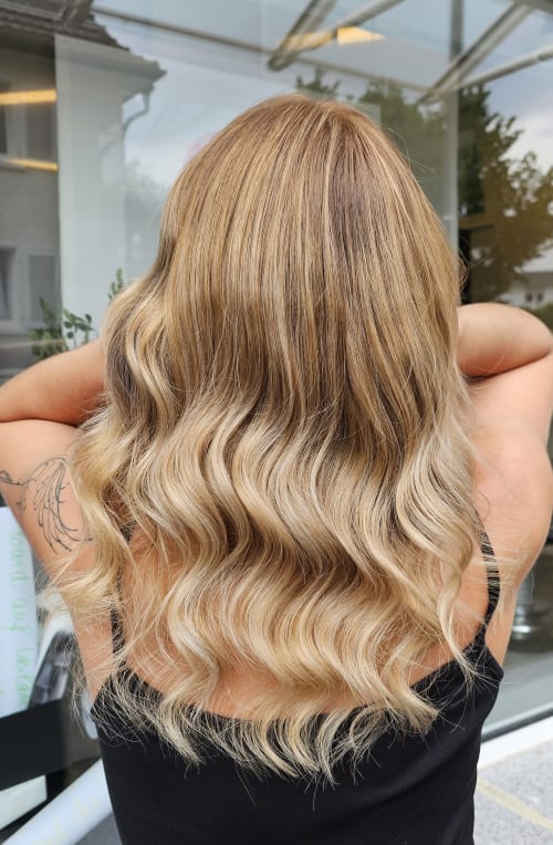 Frisuren-Bild von Irina Fedoruk auf hairinspo: frau, kopfhaar, wellig, lang, waves, mehrfarbig, balayage, blond