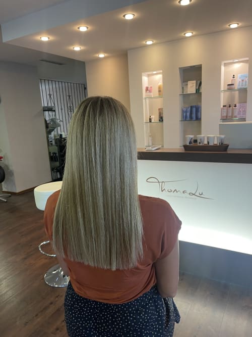 Frisuren-Bild von ThomaLu Luxury hair & photography auf hairinspo: frau, kopfhaar, glatt, schulterlang, seitenscheitel, mehrfarbig, mêches, hellblond