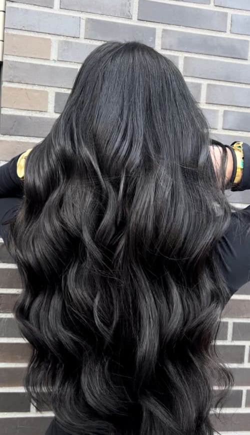 Frisuren-Bild von Vivian Fusko auf hairinspo: frau, kopfhaar, glatt, lang, pixiecut, einfarbig, tönung, dunkelbraun