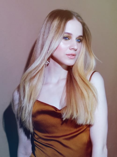 Frisuren-Bild von Ekaterina Staiger auf hairinspo: frau, kopfhaar, glatt, lang, hochsteckfrisur, mehrfarbig, balayage, caramel