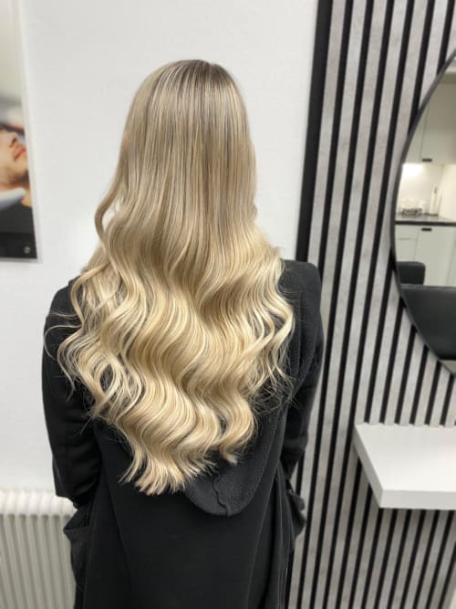 Frisuren-Bild von Friseursalon Haarliebe auf hairinspo: frau, kopfhaar, glatt, extralang, beachwaves, mehrfarbig, highlights, hellblond
