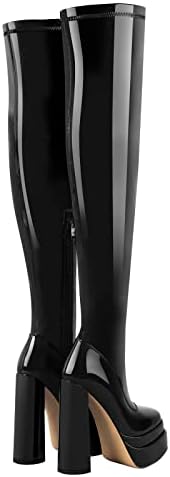 Vue 2 de Bottes Extensibles Audessus Du