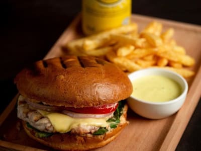 Taylor Burger & Drinks 