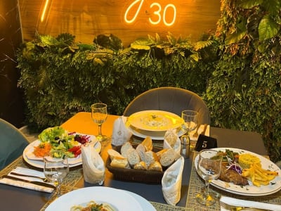 Thirty 30 Restaurant Lounge