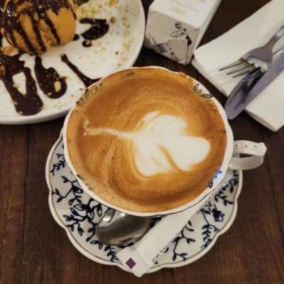 El Khan Coffee & Brunch