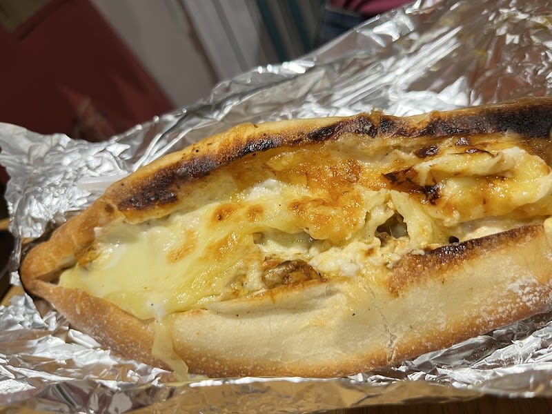 Le Chapeau Ouled Fayet (La maison du sandwich)