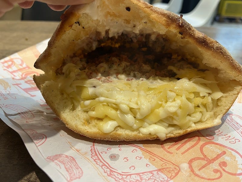 Adam et Khalifa Food