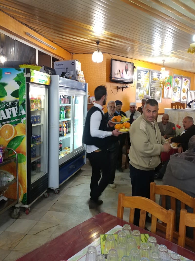 Shuai brother in the city.