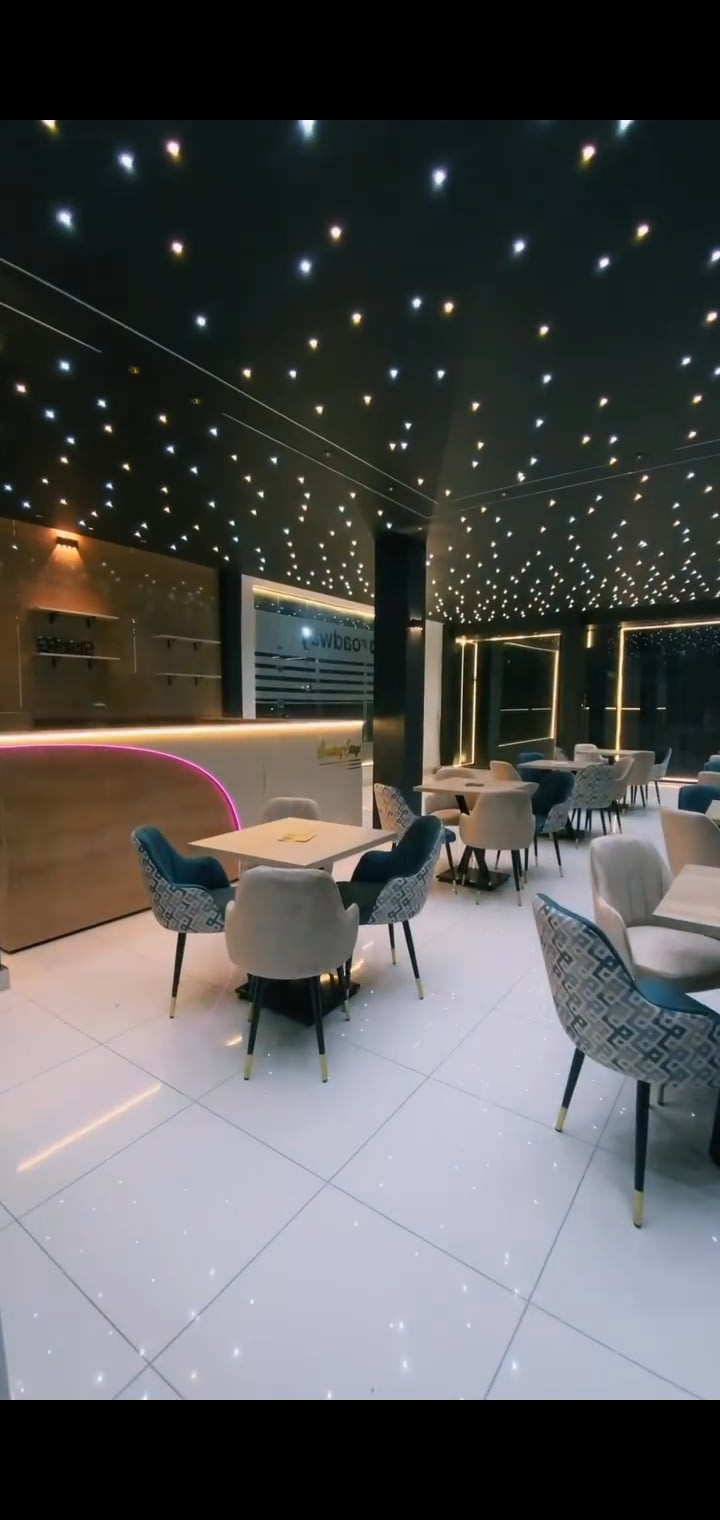 Cafe BROADWAY LOUNGE