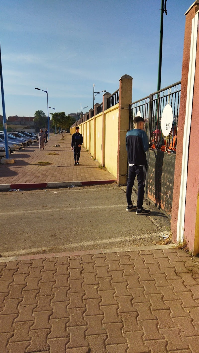 Le stade du bateau cassé