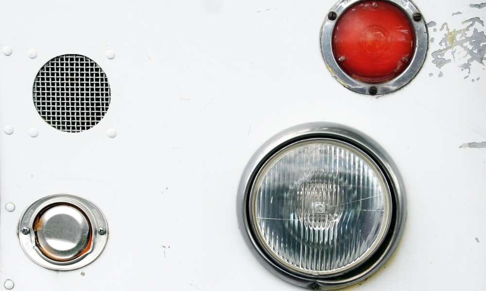 How to Remove Bathroom Light Fixture Cover