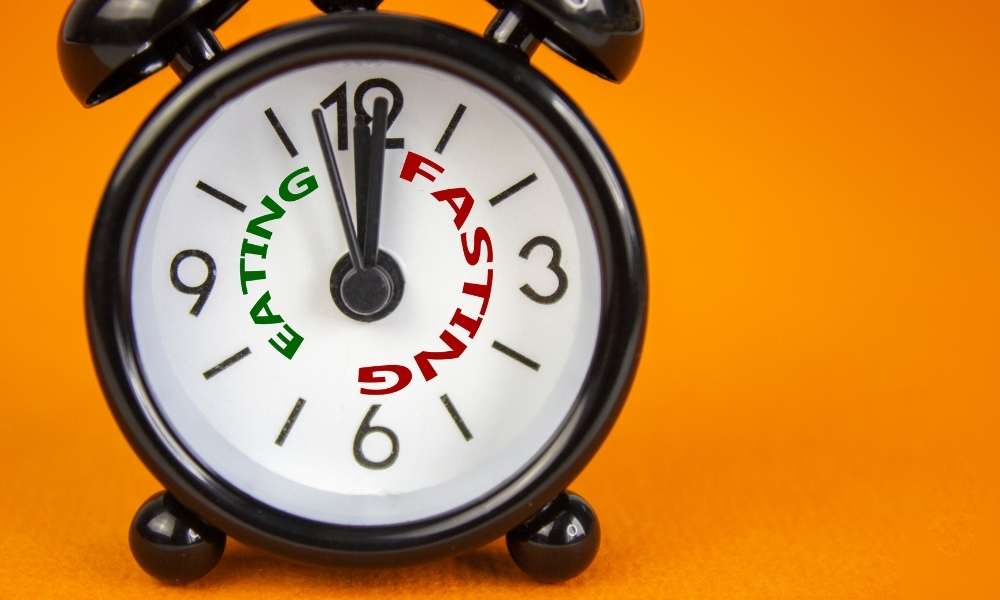 Take the help of the fast internet to set the time