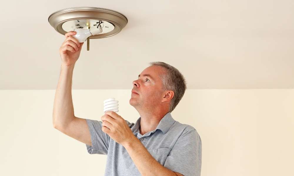 How to Change Recessed Light Bulb