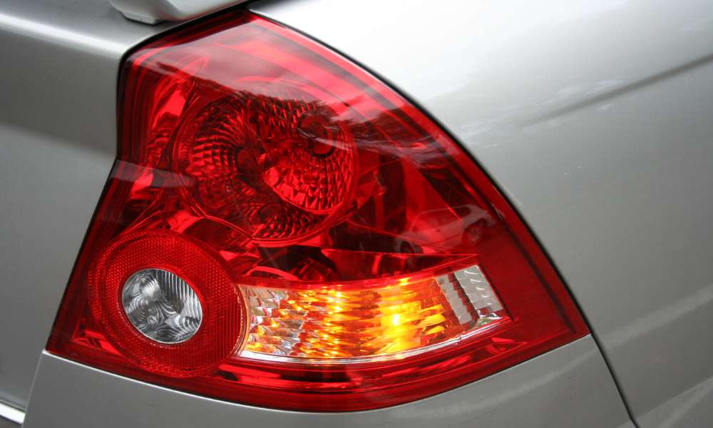 how-to-change-brake-lights-by-yourself-easy-ways-to-replace-fix