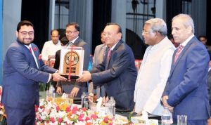 envoy textile ltd received the gold trophy for FY 2014-15