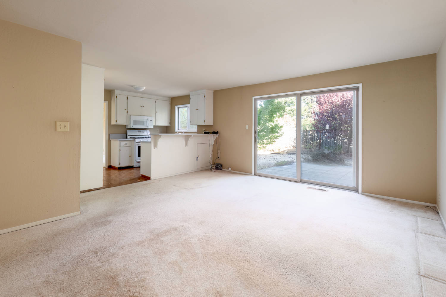 Kitchen & Family Room Before Renovation