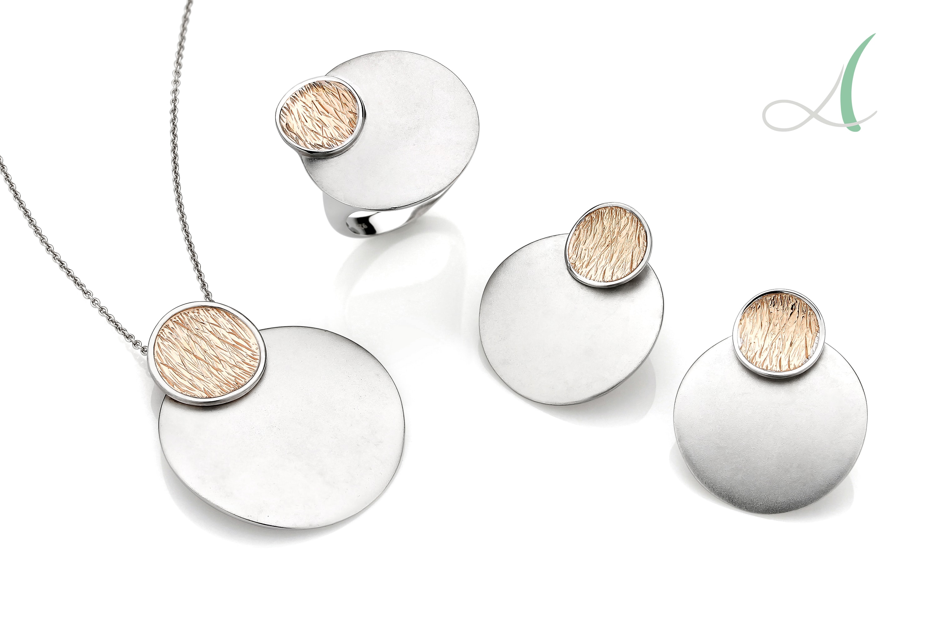 pink gold texture jewelry