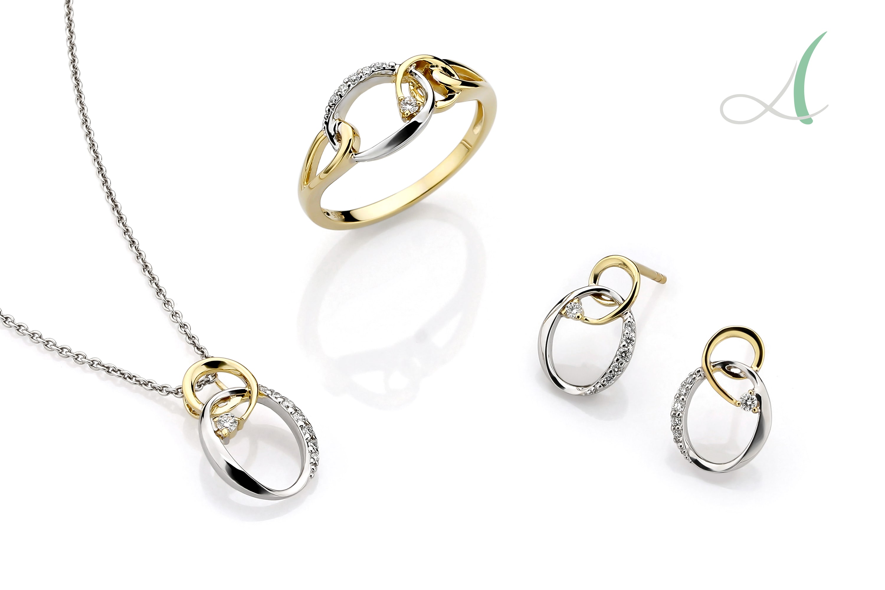 Gold Diamond Jewelry Set