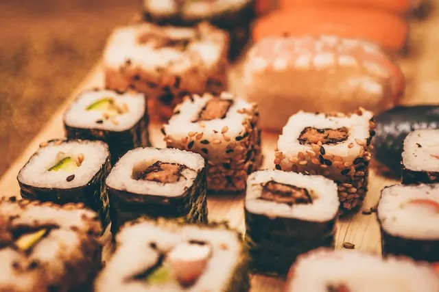 6 Piece Avocado Roll