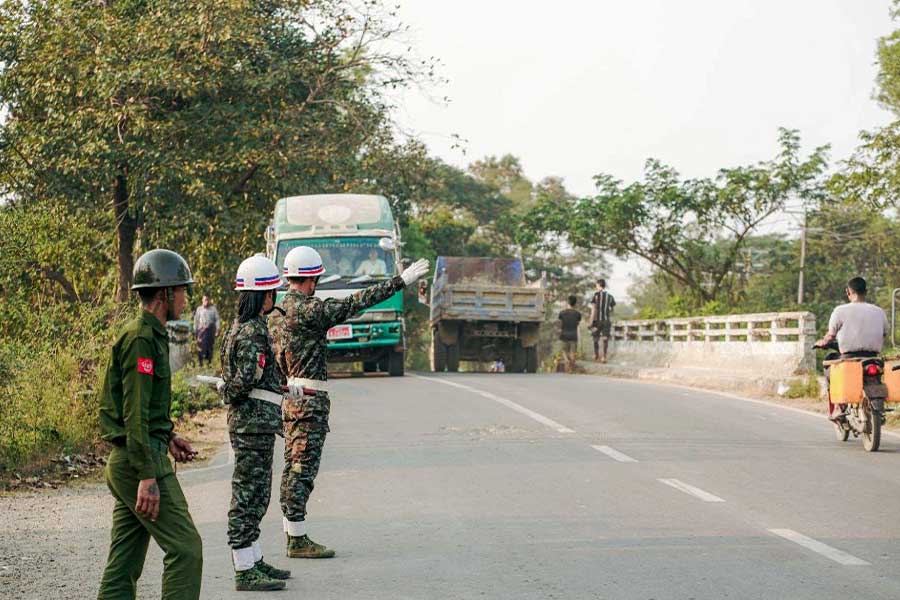 Arakan Army’s Crackdown Sparks Fear as Traders, Youth Detained at Arakan Checkpoints