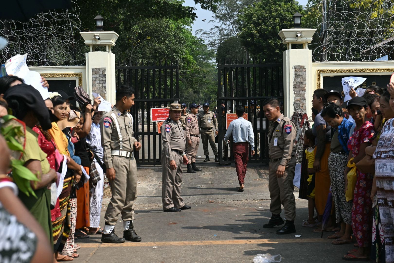 Myanmar Frees Over 4,000 Prisoners, Reduces Sentences in Annual Amnesty