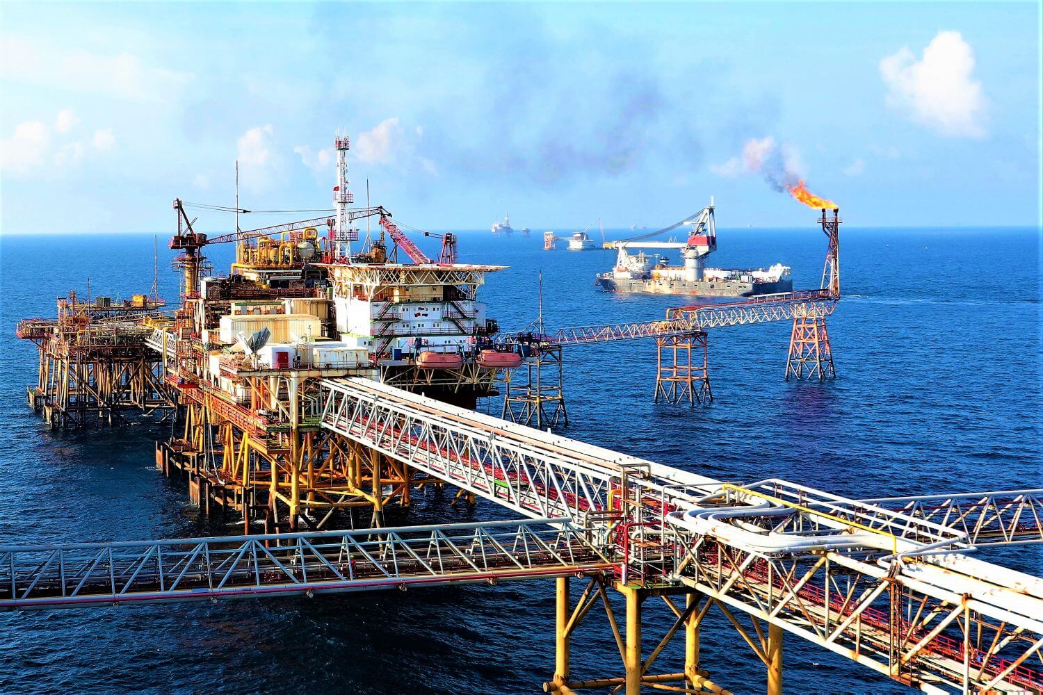 Largest oil well in Southeast Asia of last two decades found offshore of Vietnam