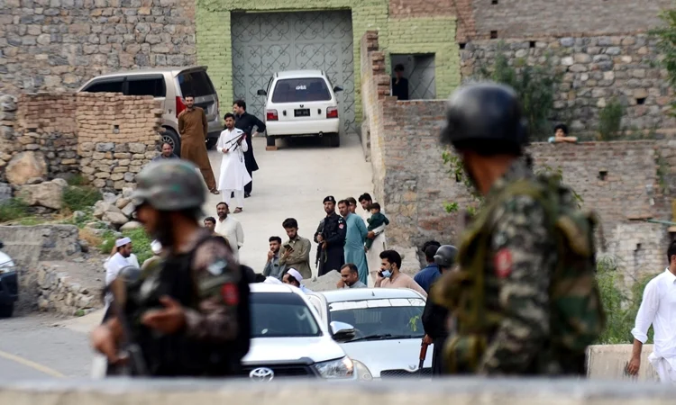 Suicide Blitz on Pakistan Paramilitary HQ Leaves Three Dead