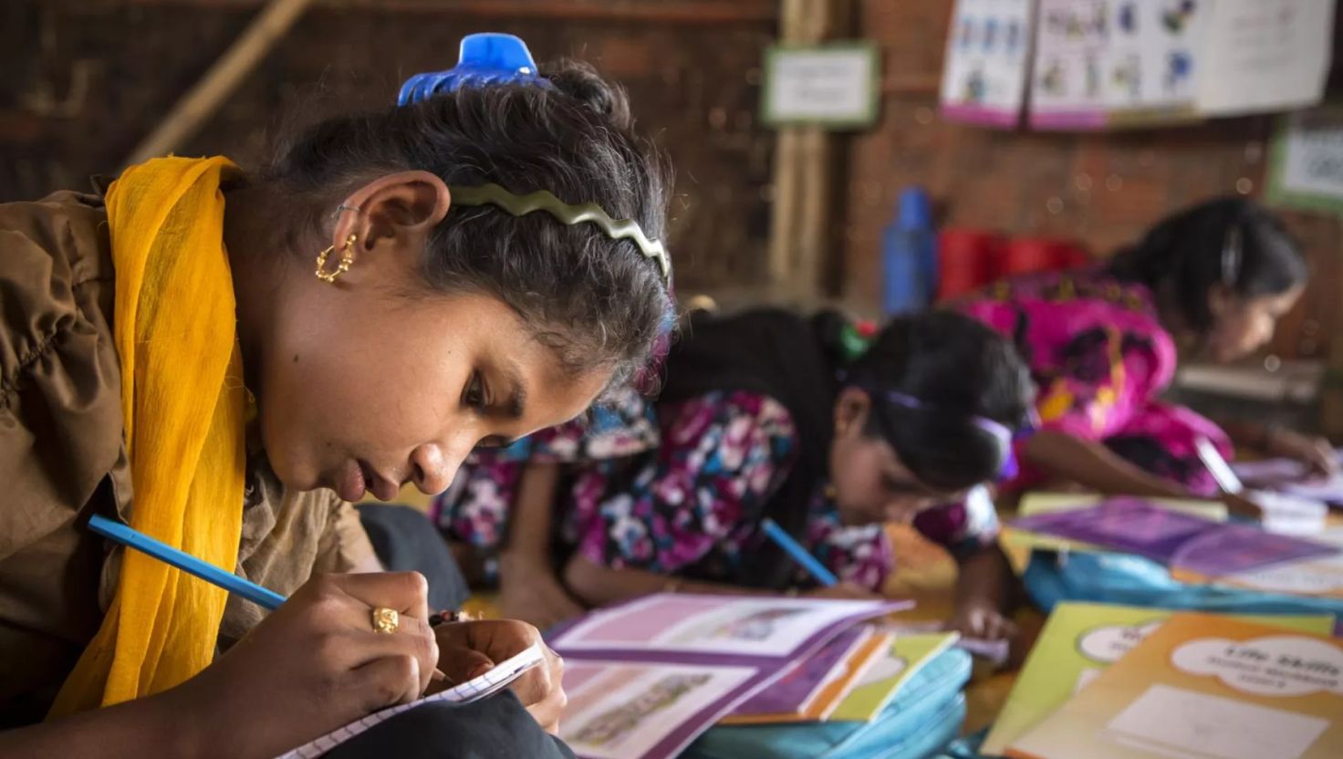 Community schools offer hope for Rohingya refugee children