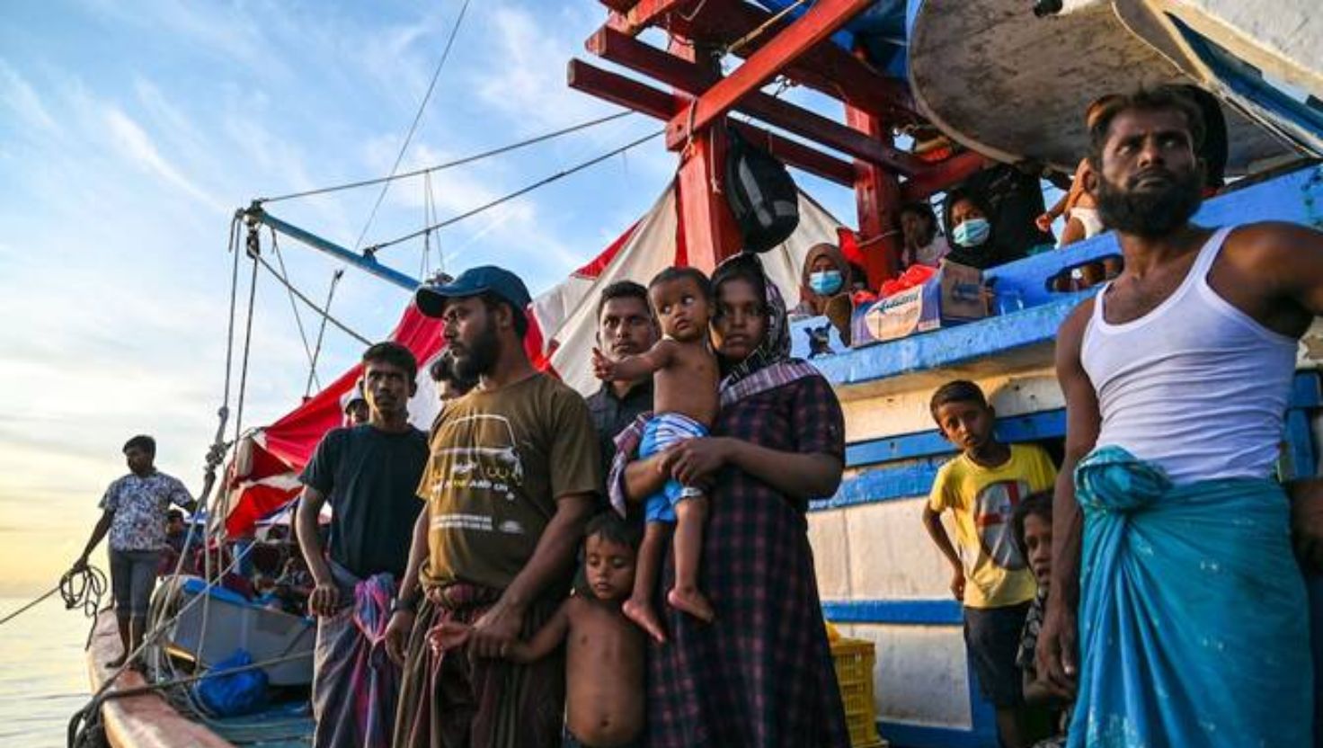 20 Rohingya Reach St Martin's Island as Arakan Army Repression Intensifies