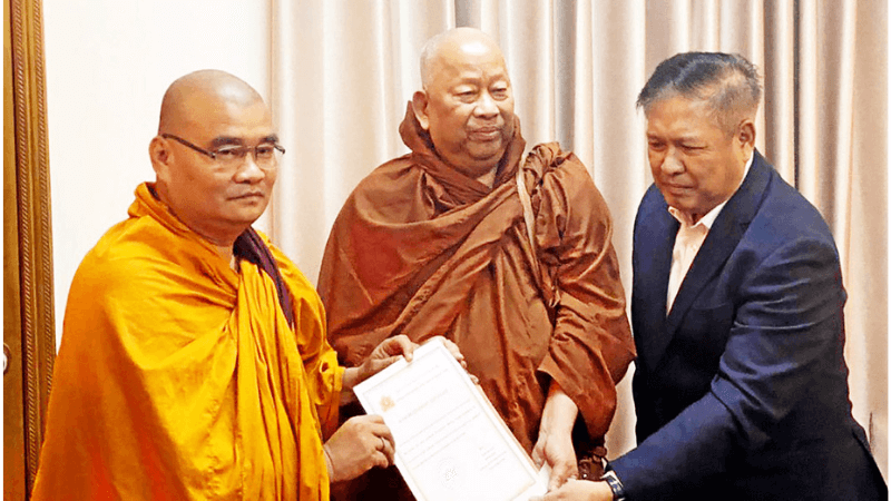 Bangladeshi Buddhist Monks Extend Financial Aid to Myanmar Earthquake Victims