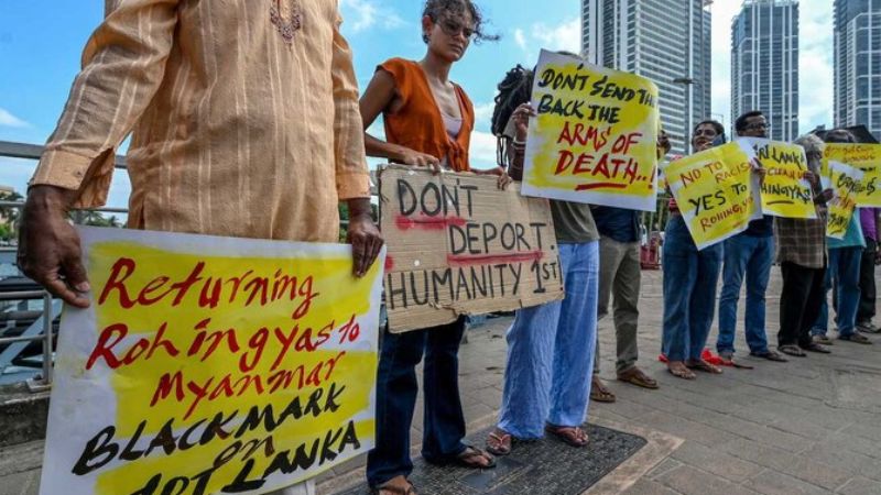 Sri Lankans rally to stop deportation of Rohingya refugees to Myanmar