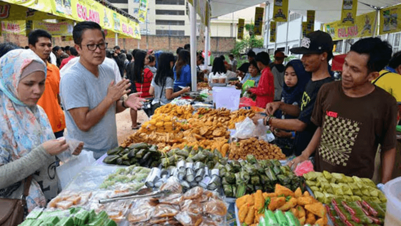 Indonesians Brace for Ramadan as Food Prices Soar: Government Moves to Ensure Affordability